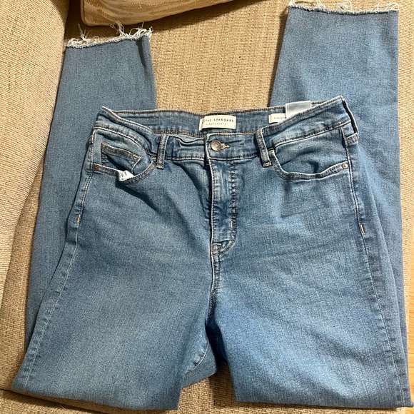 Sanctuary Denim - Sanctuary Social Standard Jeans Size 8 Slim Straight Raw Hem